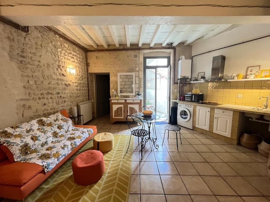 "La Maison Jaune" Arles Centre Terrasse Exterior foto